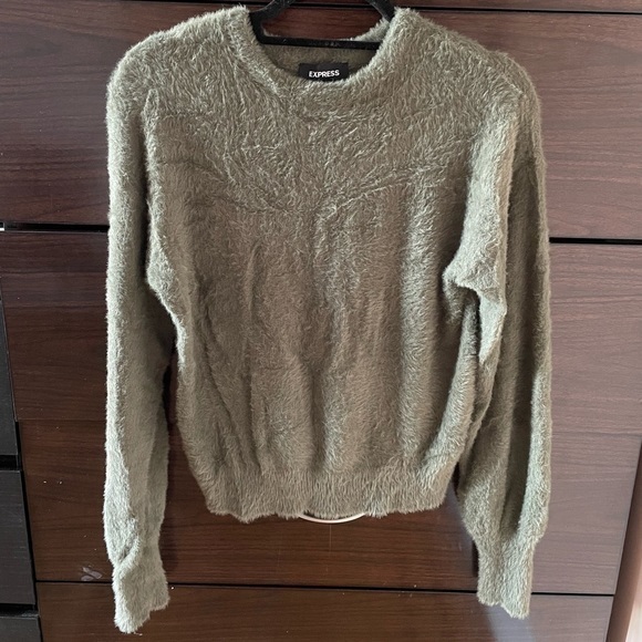 Express Women Green Fuzzy Long Sleeve Sweater Size Small - Picture 2 of 6